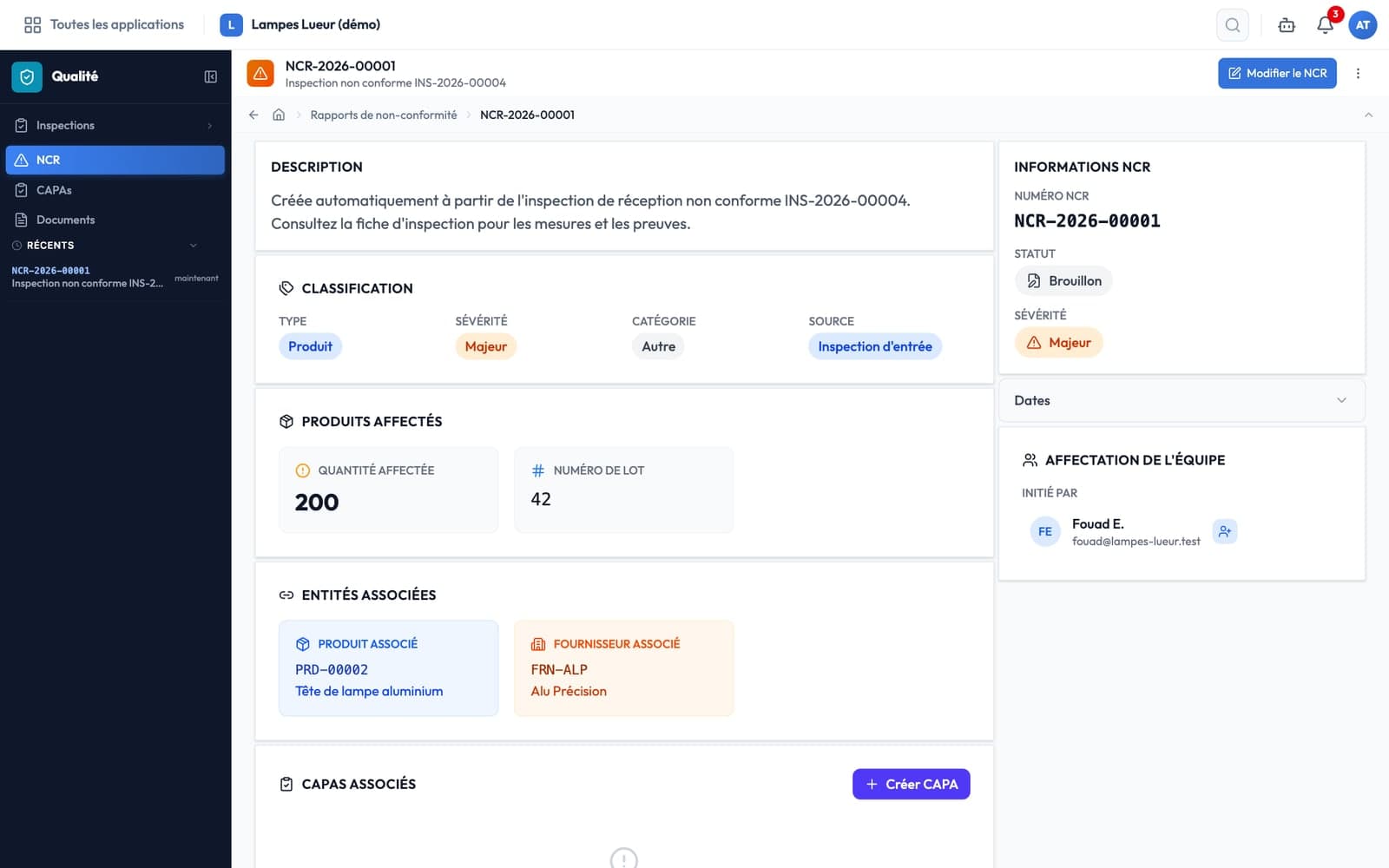 Fiche NCR créée automatiquement depuis l'inspection non conforme du lot 42 : produit, fournisseur Alu Précision, quantité 200, lot et photo du défaut